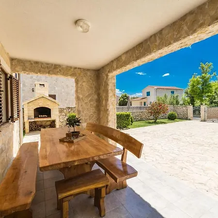 Villa Karin With Heated Pool Privlaka (Zadar)