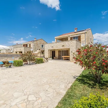 Villa Karin With Heated Pool